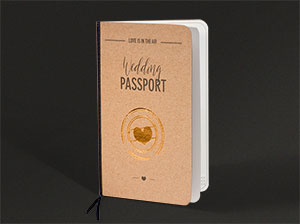 Vintage-Einladungen – Wedding Passport – geschlossen