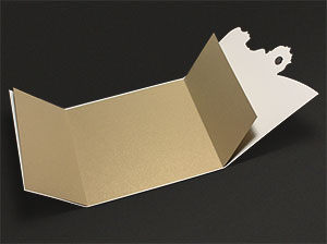 Aufgeklappter, goldener Texteinleger