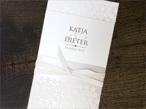 Die Hochzeitseinladung im Hochformat