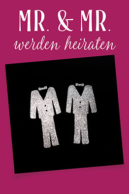 Hochzeitseinladungen zur Männerhochzeit aus schwarzem Karton mit silbernem, glänzenden Foliendruck.